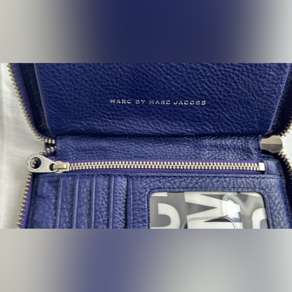 Marc by Marc Jacobs wallet / wristlet - Picture 3 of 4